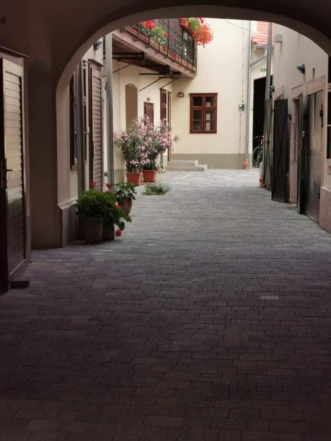 5Churches Apartment Gyor Exterior photo
